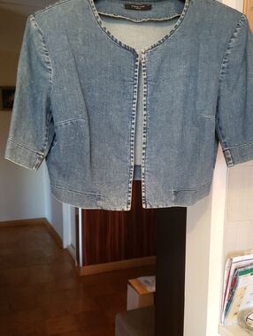 Light Blue Denim Cropped Jacket - Women Jeans